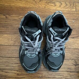grey balenciaga (size 6 in women’s)
